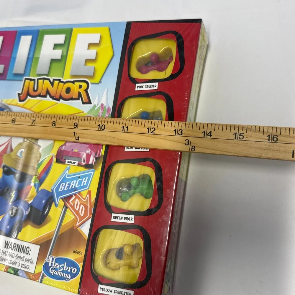 Hasbro Gaming The Game of Life Junior Board Game New Sealed